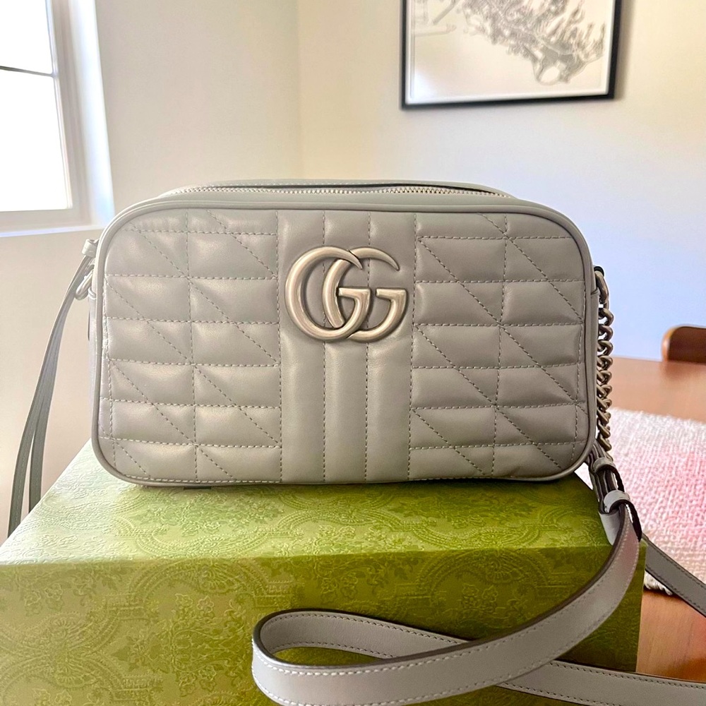 *Excellent cond* authentic Gucci Marmont Matelasse (small)